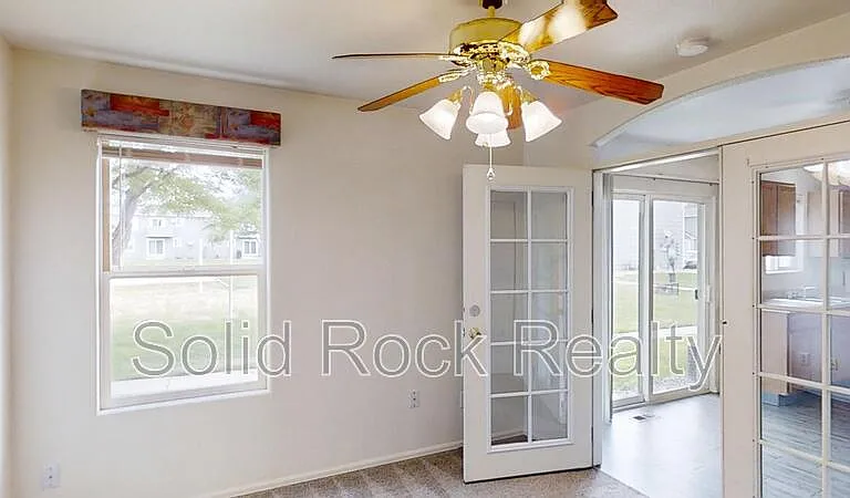 4950 Universal Hts — Photo 8