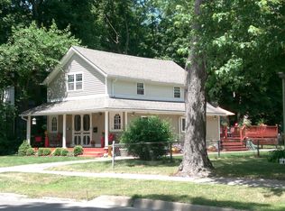 226 1st St, Rochester, MI 48307