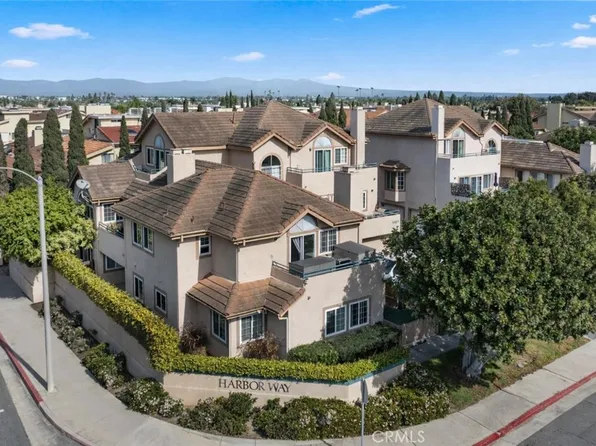 5021 Waverider Cir, Huntington Beach, CA 92649