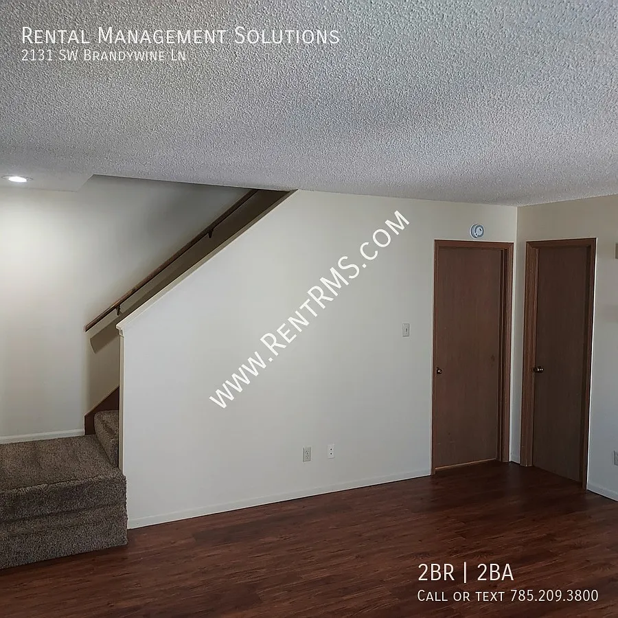 *Move-In Special*2131 Sw Brandywine Ln - 2 Bed/1.5 Bath — Photo 3