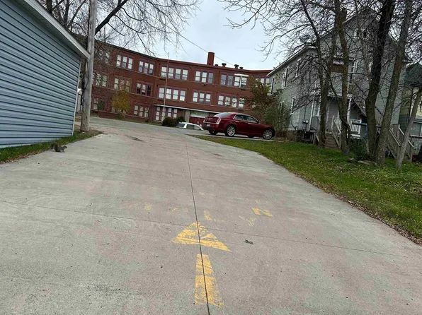 2400 W 4th St, Duluth, MN 55806
