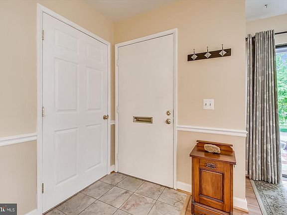 5th image of 3141 Farnborough Ct #261-D
