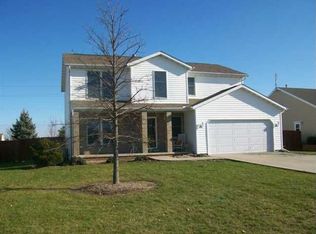 218 Pheasant Ln, Hudson, IL 61748