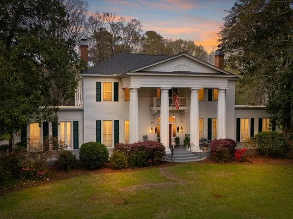 5469 Rivoli Dr, Macon, GA 31210
