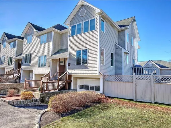 461 N Ln, Bristol, RI 02809