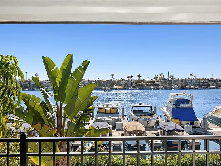 2572 Bayshore Dr — Photo 25
