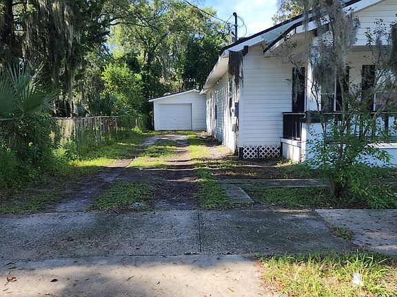 2nd image of 654 Beechwood St