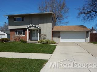 19539 Parkside St, Saint Clair Shores, MI