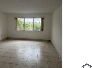 6930 NW 186th St APT 304, Hialeah, FL 33015