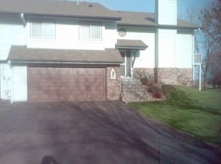 8301 Oakview Ct N, Maple Grove, MN 55369