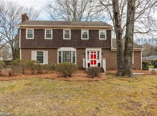 906 Jefferson Rd, Greensboro, NC 27410