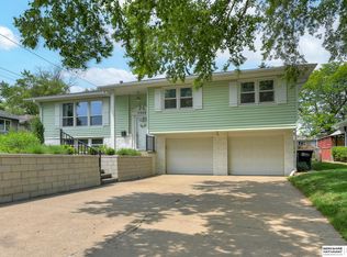 7326 Izard St, Omaha, NE 68114