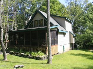37 Woodcrest Ln, Lake Ariel, PA 18436