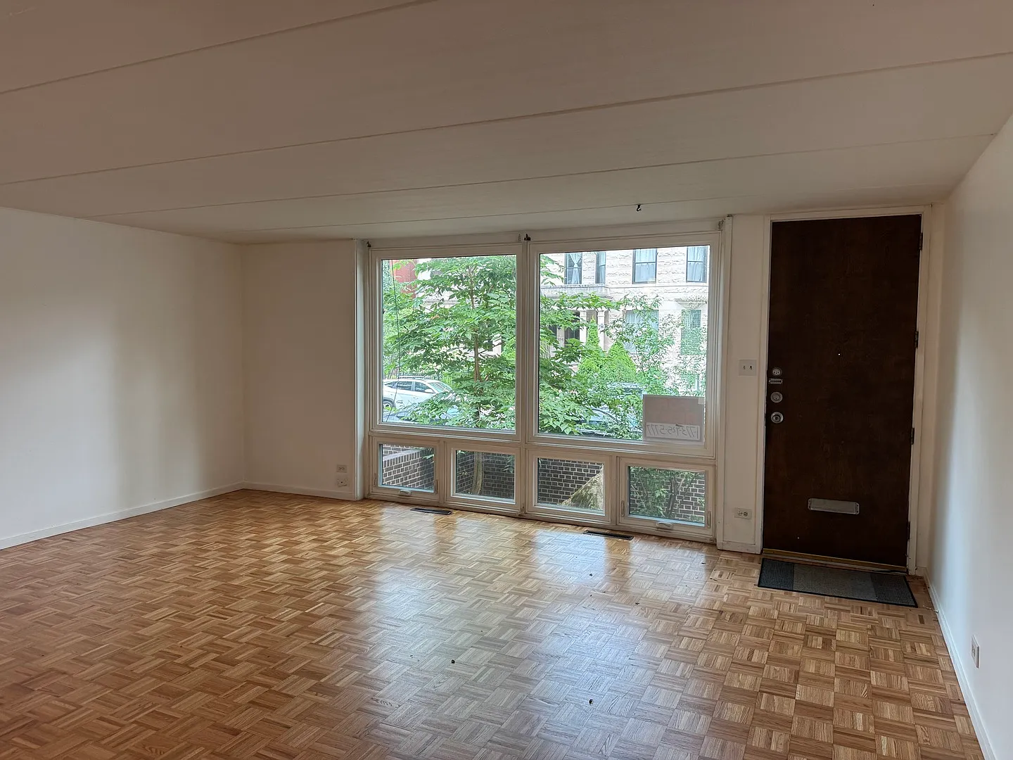 5 bed, 3.5 bath, 3100 sqft, $3,500 — Photo 3