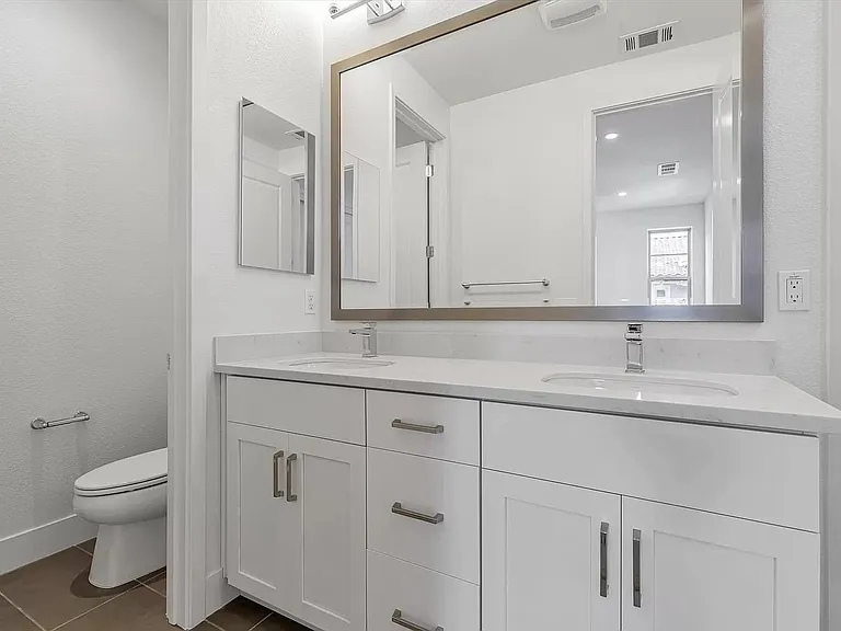 1233 Verano Rd — Photo 10