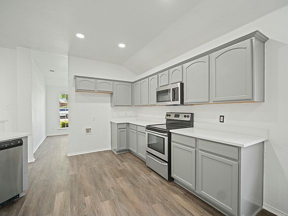 5th image of 2130 Harvester Dr