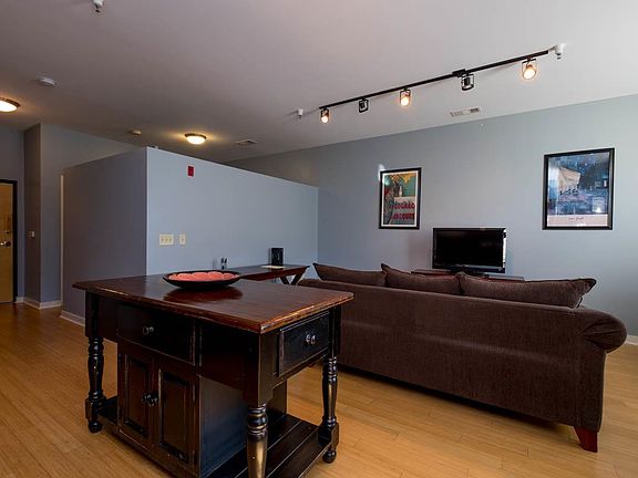 5th image of 1706 18th Ave S Suite 113