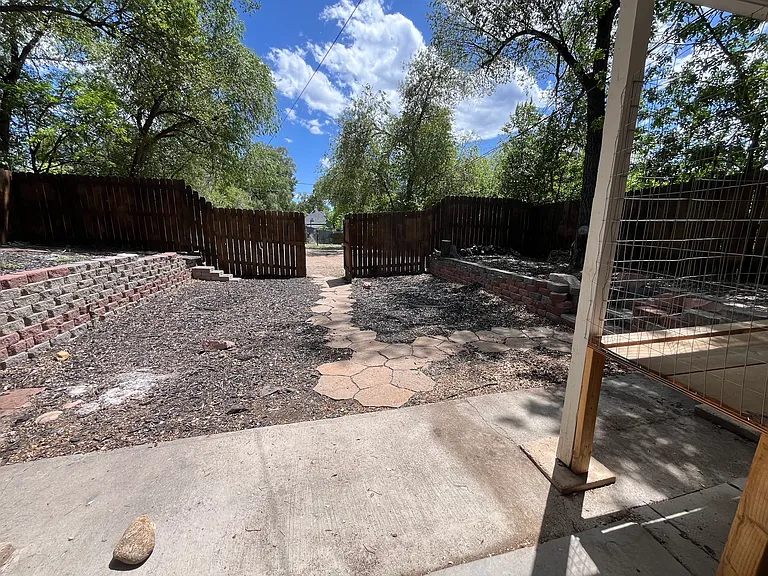 839 E Costilla St #B — Photo 20