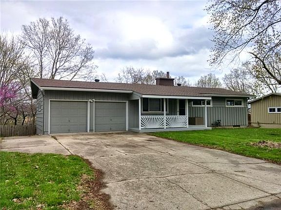 2nd image of 6811 NW Berkley Dr