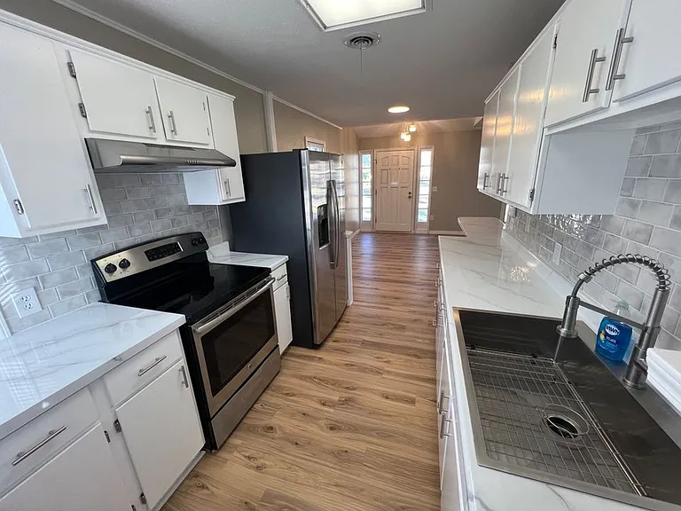 2906 S Monroe St — Photo 4