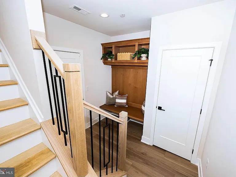 305 Manion Aly — Photo 12