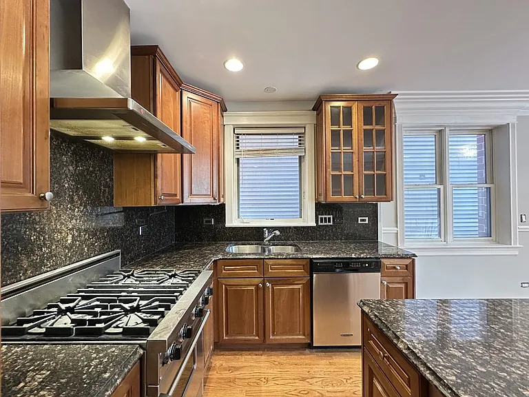 3721 N Clifton Ave #2 — Photo 3