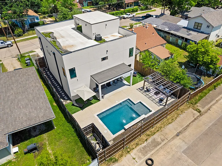 1526 Life Ave — Photo 3