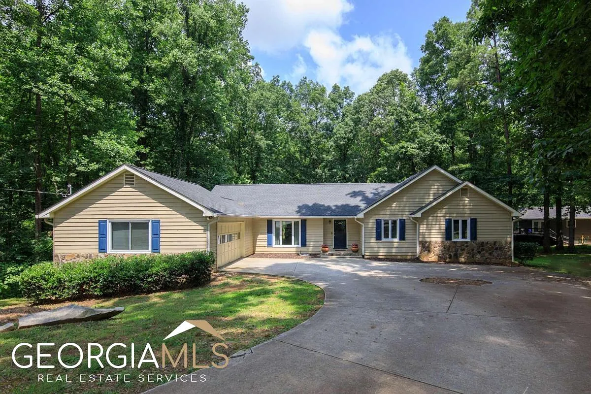 1830 Commonwealth Ln photo 1