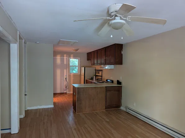 726 S Main Gq St APT 8, Salisbury, NC 28146