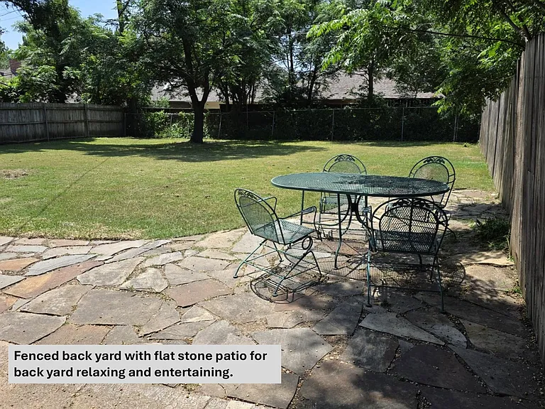 9011 Boundbrook Ave — Photo 3
