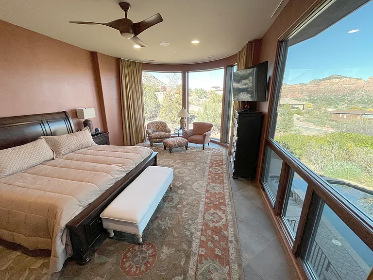 Master Suite 1