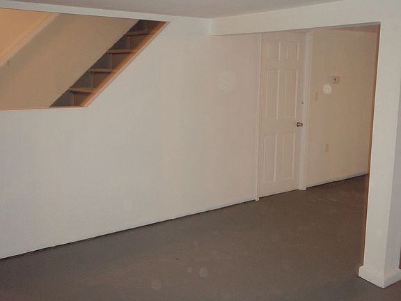 4th image of 55 New Hampshire Ave