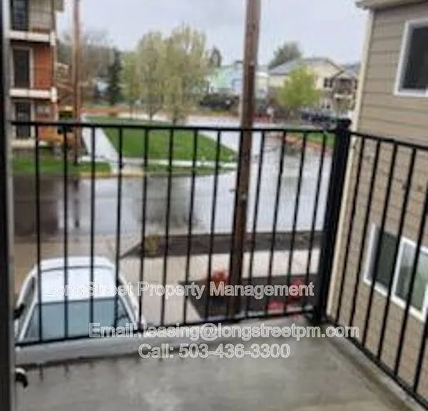 644 SW 7th St #6 — Photo 5