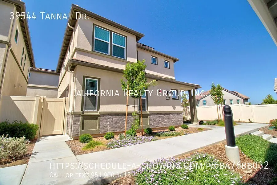 4 bed, 3.5 bath, 1841 sqft, $3,150 — Photo 2