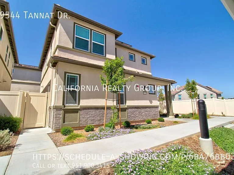 39544 Tannat Dr — Photo 2