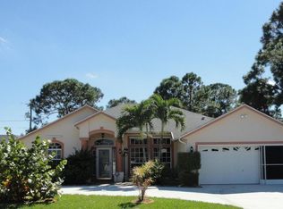 674 SE Polynesian Ave, Port Saint Lucie, FL 34983