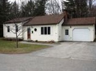 3 Edgewood St, Randolph, VT 05060