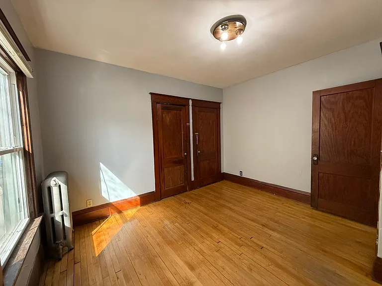 950 Arkwright St — Photo 11