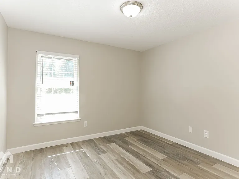 4350 Jiggermast Ave — Photo 12