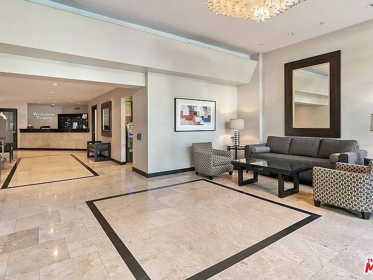 1155 N La Cienega Blvd #1 — Photo 22