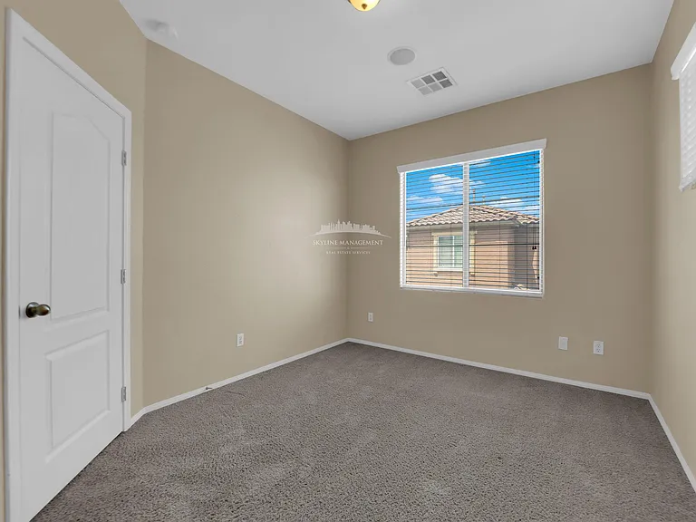 680 Forest Peak St — Photo 7