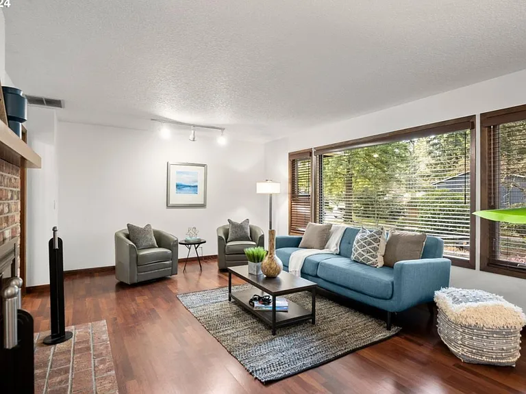 14525 SW Forest Dr — Photo 2