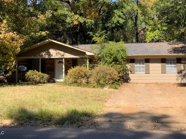 316 River Rd N, Jackson, MS 39211