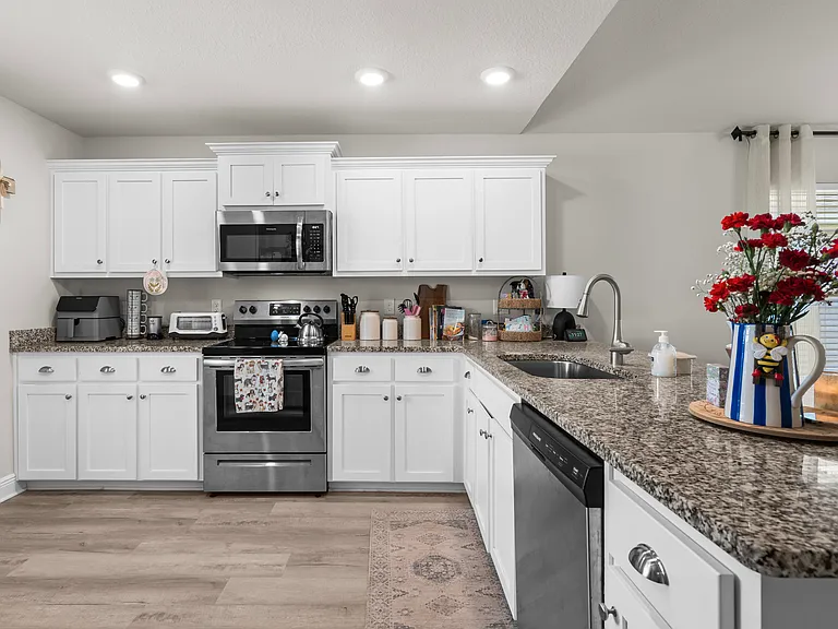 7019 Sonny Dr — Photo 6