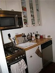 Rented by R New York
