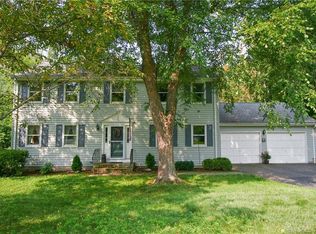 19 Querido Dr, Glastonbury, CT 06033