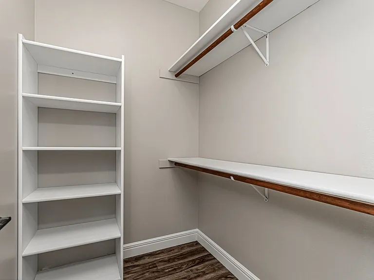 1704 Kenneth Dr — Photo 19