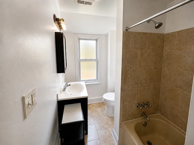 4817 Cedar Ave #3 — Photo 6