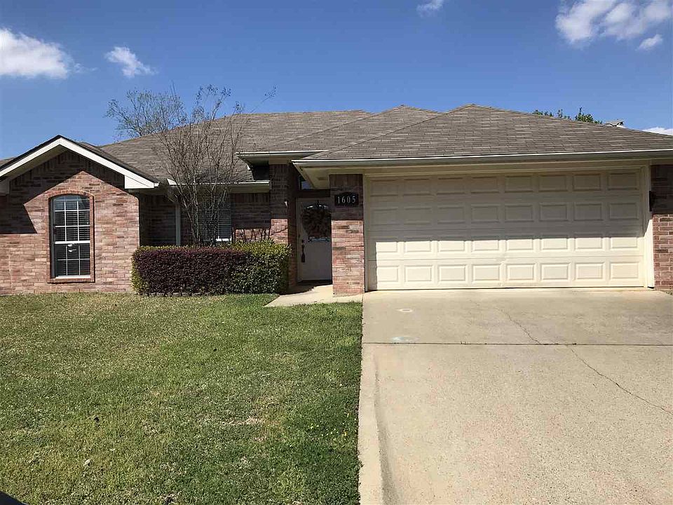 1st image of 1605 Amanda Ln