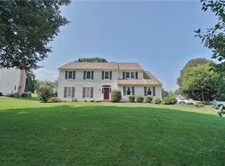 2374 S Pewter Dr, Macungie, PA 18062